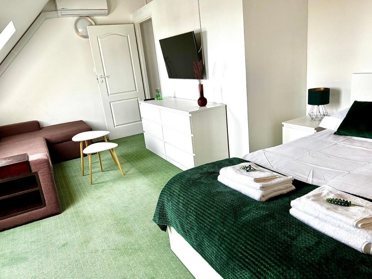 Apartament Opal - Ul. Grunwaldzka Przy Plazy ポビエロボ エクステリア 写真