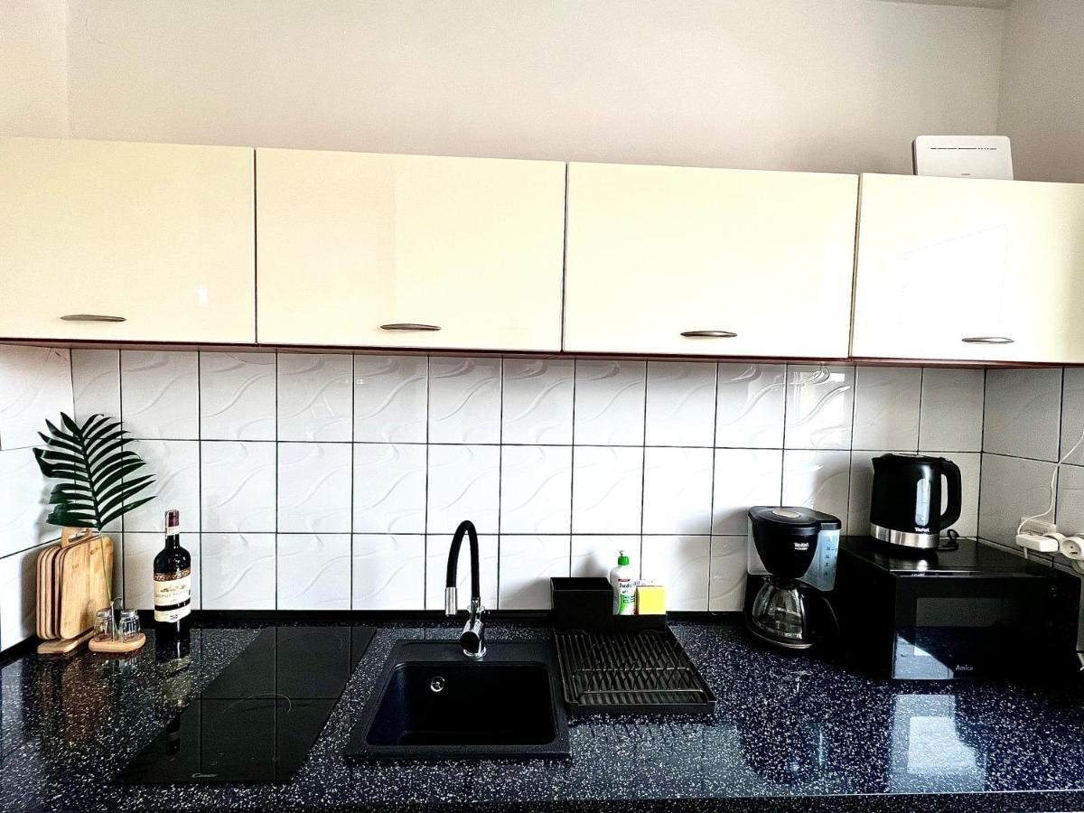 Apartament Opal - Ul. Grunwaldzka Przy Plazy ポビエロボ エクステリア 写真